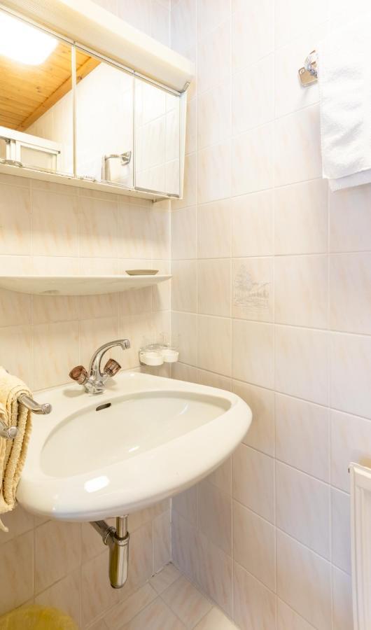 Haus Suban Apartment Langenfeld Bagian luar foto